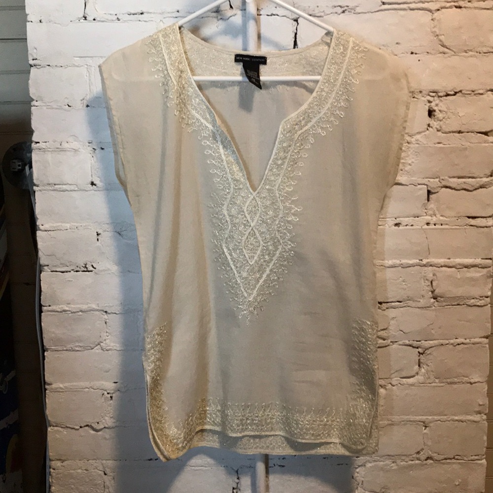 ☃️ 4/$20 New York & Co Embellished Shirt